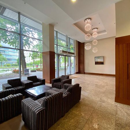 Two Rooms Apartment Triton Park Варшава Екстер'єр фото